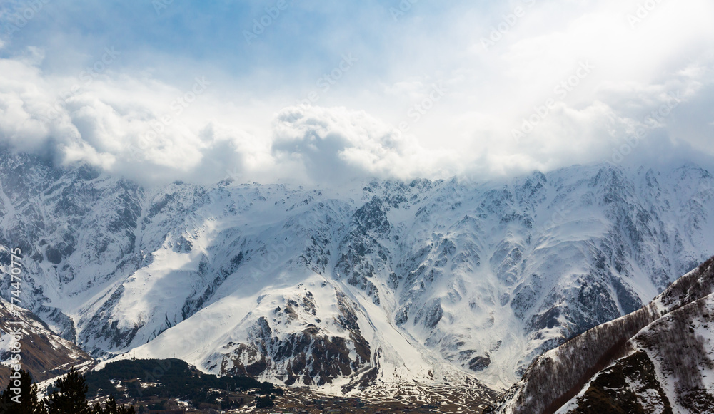 Φωτογραφία Picturesque rocky landscape of Greater Caucasus mountains on territory of Georgi