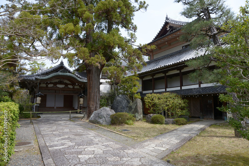 大谷祖廟　玄関と庫裏　京都市東山区 photo