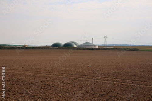 The purpose of anaerobic digestion is to transform organic matter into energy (biogas) and fertilizer. The Cramoisy units recover beet waste in particular. photo