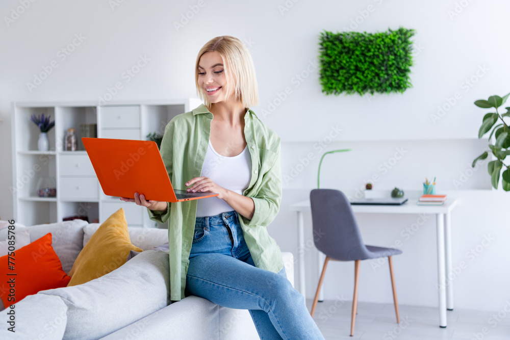 Photo of adorable charming lovely woman hr recruiter chatting online texting sms collegues partners candidates indoors Photo of adorable charming lovely woman hr recruiter chatting online texting sms collegues partners candidates indoors