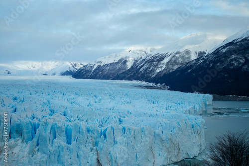 Glaciar Perito Moreno: Majestuosidad Invernal en El Calafate