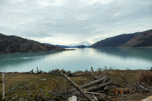 El Rugido del Silencio: Glaciares en la Soledad de la Patagonia