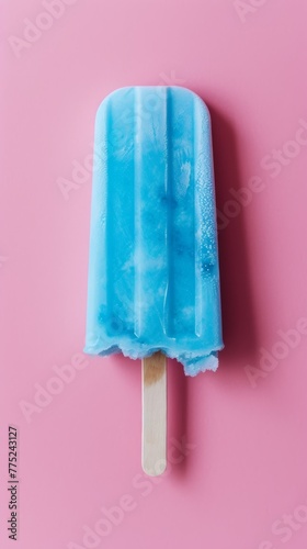 Blue popsicle on pink background © LabirintStudio