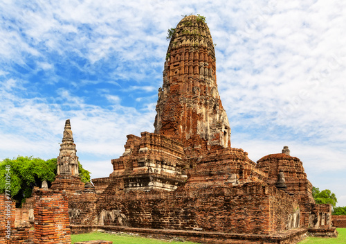 Wat Ratchaburana temple is one of the famous temple in Ayutthaya, Thailand.