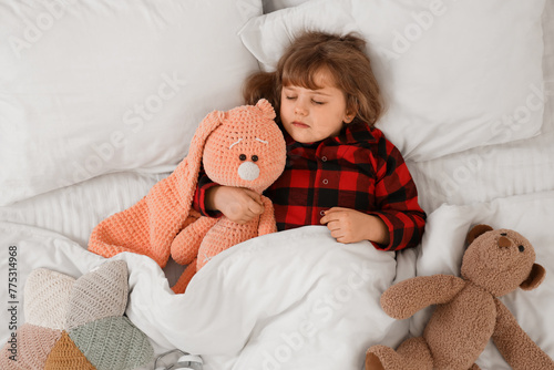 Adorable little girl with p...