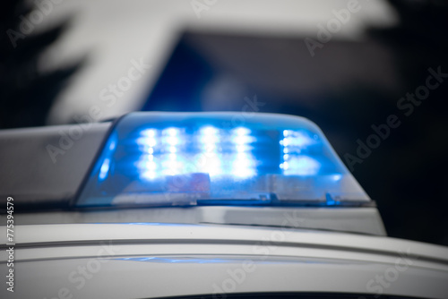Blaulicht auf einem deutschen Polizeistreifenwagen photo