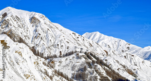 Der Piz Ot in den Albula-Alpen im Kanton Graubünden (Schweiz) photo