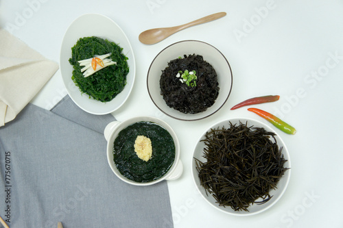 fusiformis,sea mustard,green laver,seaweed photo