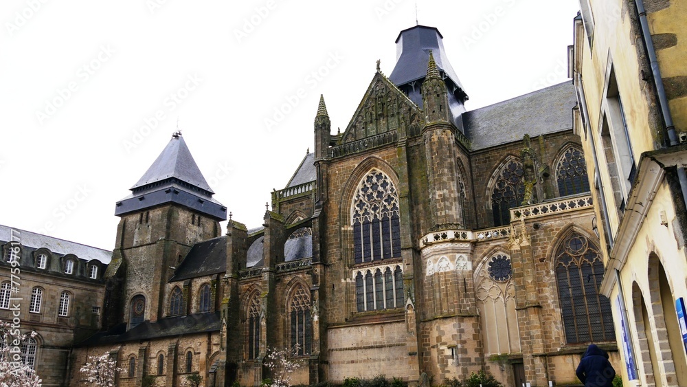 Fototapeta premium Basilique d'Evron dans la Mayenne France Europe
