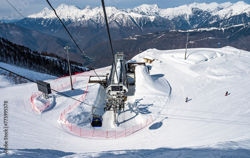 chair lift for skiing © dbrus