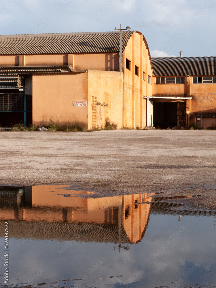 Fototapeta premium Fábrica abandonada