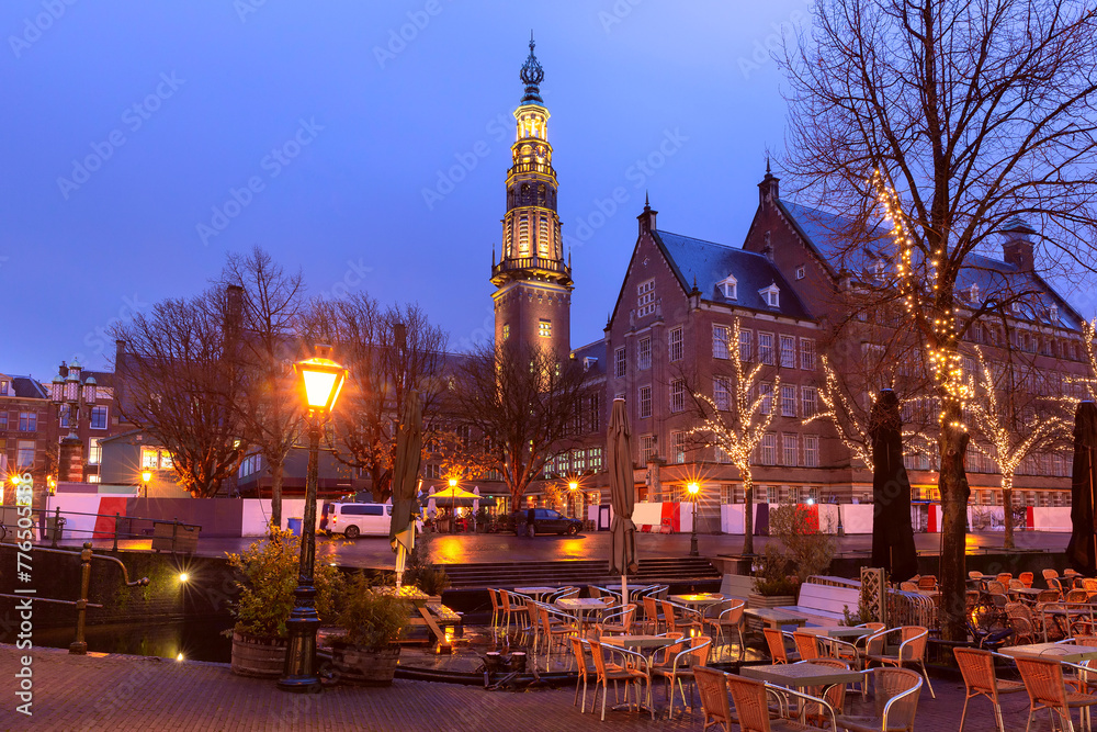 Fototapeta premium Night Leiden canal Oude Rijn in Christmas illumination, South Holland, Netherlands.