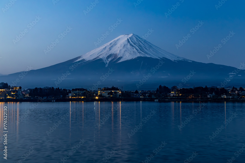 夜明けの河口湖