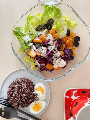 Healthy salads with riceberry rice. Delicious food. Cooking recipes. Brunch. Healthy recipe. Healthy meal. Bruch menu. Vegan. Diet food. Healthy recipes. Easy home cooking. Simply delicious. 