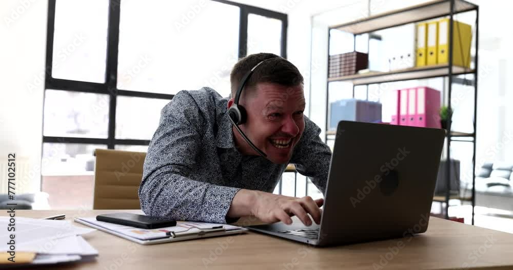 Angry man receptionist in headphones with microphone arguing with client on social media 4k movie. Poor quality bad service concept Angry man receptionist in headphones with microphone arguing with client on social media 4k movie. Poor quality bad service concept