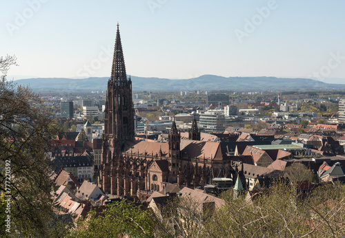 Freiburg im Breisgau, Blick über die Altstadt und das Münster Richtung Westen photo