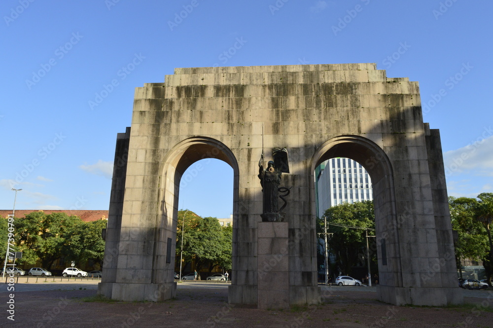 Monumento no parque Farroupilha em Porto Alegre