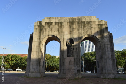 Monumento no parque Farroupilha em Porto Alegre