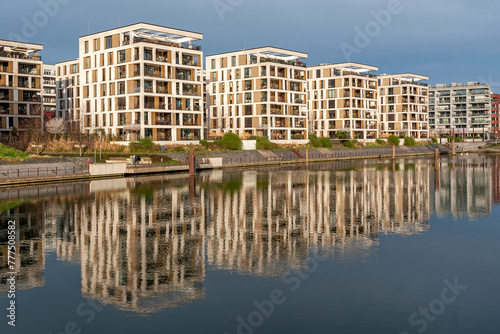 Moderne Architektur im neuen Offenbacher Hafenviertel