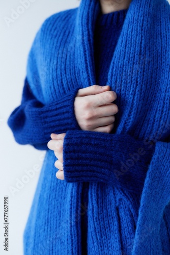 Anonymous woman hands - Cozy fashion photo
