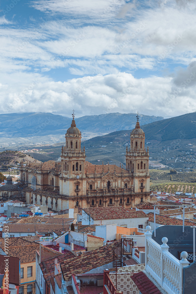 Catedral de Jaén con la sierra de fondo
