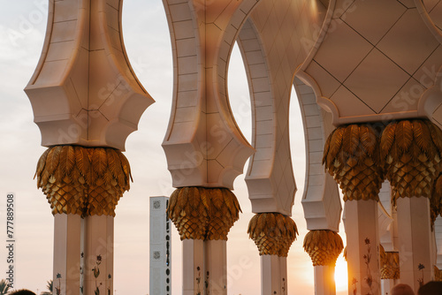 Sheikh Zayed Grand Mosque, Abu Dhabi, United Arab Emirates photo