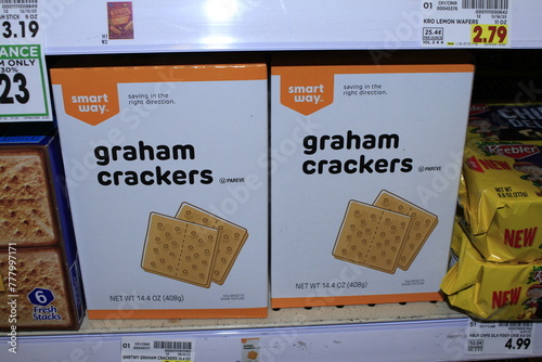 Smart Way Graham Crackers shelf closeup boxes supermarket