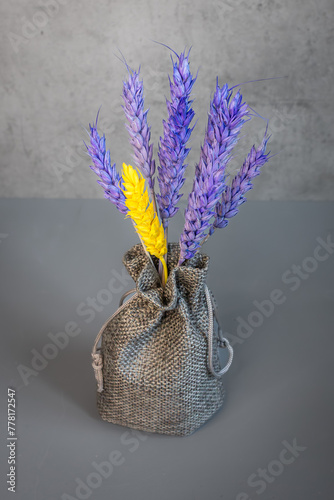 Colored wheat. Bouquet of seven spikelets. Lavender color. Linen bag. An alternative to a vase. Homemade original gift. Craft decor. Painted dried flowers. Cute little things.