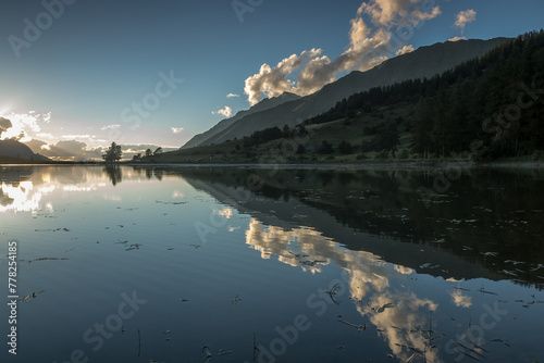 Lac de Barbeyroux dans le Champsaur au coucher du soleil , en été , Hautes Alpes France