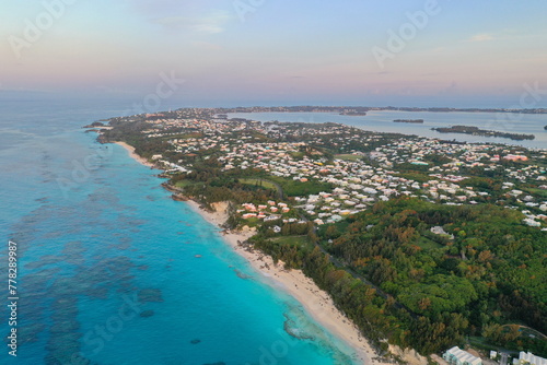 Tropical paradise island of Bermuda © totajla
