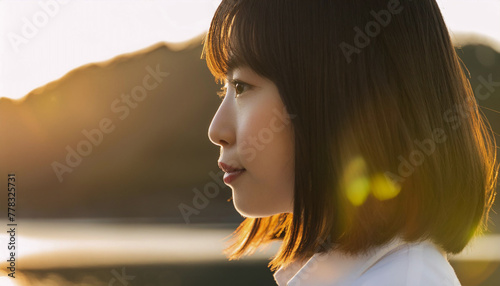 日本人女性の横顔のアップ photo
