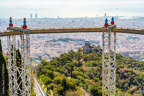 Blick auf das Fabra Observatorium am Tibidabo in Barcelona, Spanien photo