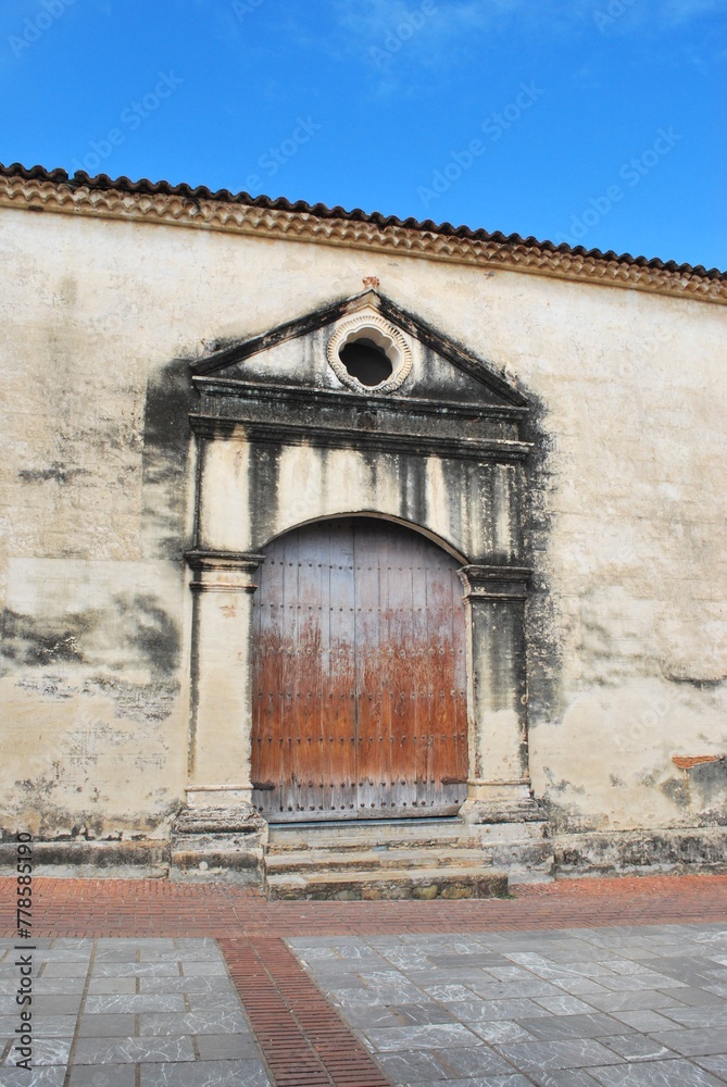Iglesias herencia de nuestro pasado colonial y catolico.