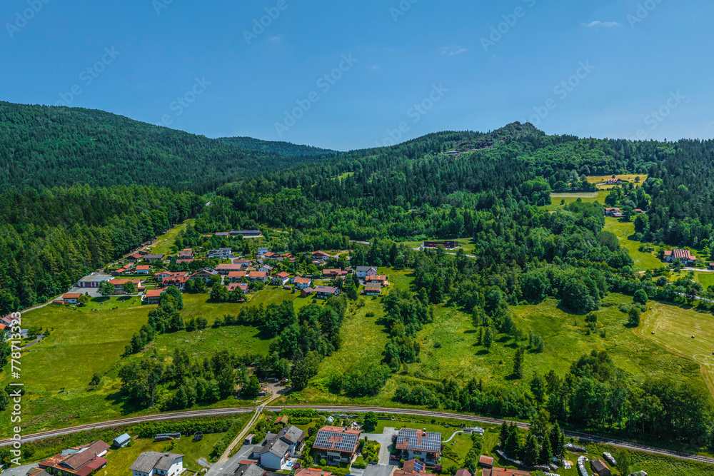 Ausblick auf Bodenmais in der Arber-Region im Bayerischen Wald, Blick zum Silberberg
