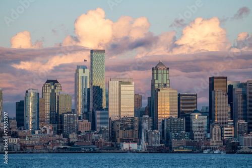 Seattle Skyline: Urban Elegance on the Waterfront © Chris Fabregas