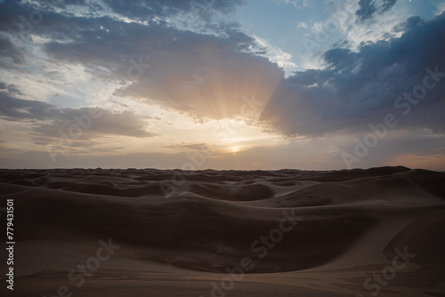 sunset in the desert © 昭毅 江