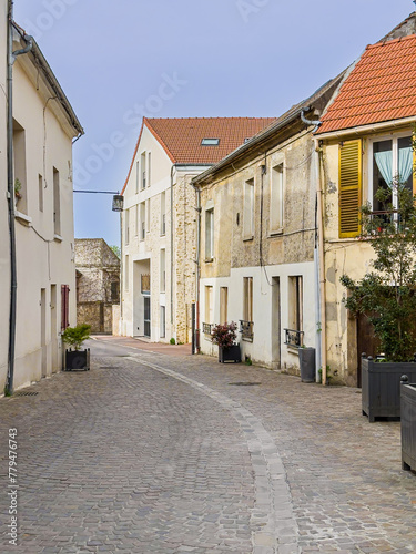 Obraz na płótnie Street view of old village Sucy en Brie in France w salonie