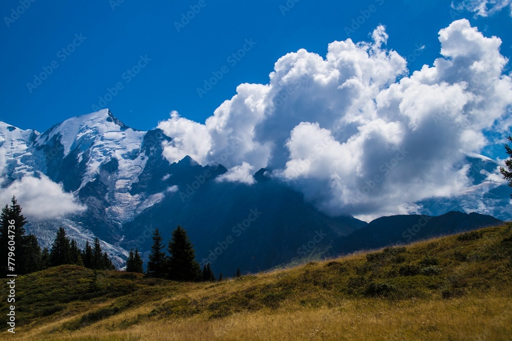 Obraz premium Landscape of rocks in the Le Prarion mountains on a sunny day in Les Houches, France