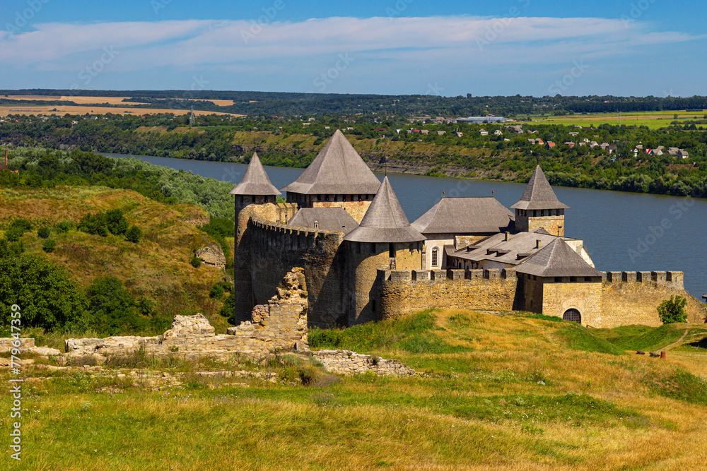 Khotyn castle, complex of fortifications that consist of a 13th-century stronghold and an 18th-century bastion surrounding it. Considered as one of the seven wonders of Ukraine Khotyn castle, complex of fortifications that consist of a 13th-century stronghold and an 18th-century bastion surrounding it. Considered as one of the seven wonders of Ukraine