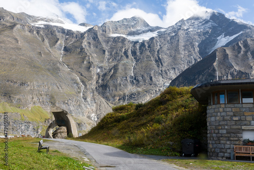 Denkmal an die Opfer der Errichtung der Kraftwerke am Moserboden	 photo