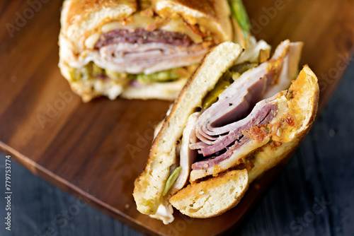Obraz na płótnie coldcuts deli sandwich w salonie
