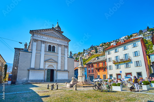 Obraz na płótnie St Anthony Square in Locarno, Ticino, Switzerland w salonie