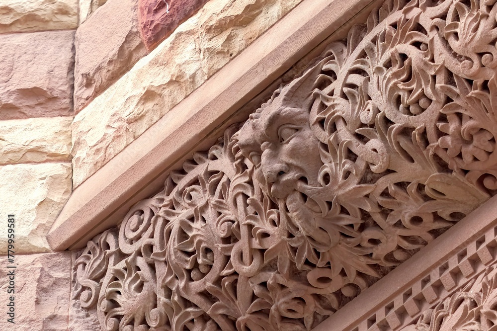 Obraz premium Colonial Romanesque Revival Architecture Feature In Old City Hall Building, Toronto, Canada
