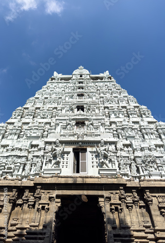 Beautiful tower in Arulmigu Arunachaleswarar Temple, Tiruvannamalai which represent element of fire.