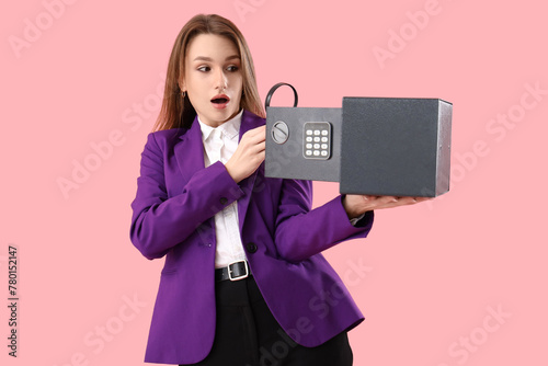 Beautiful young shocked wom...