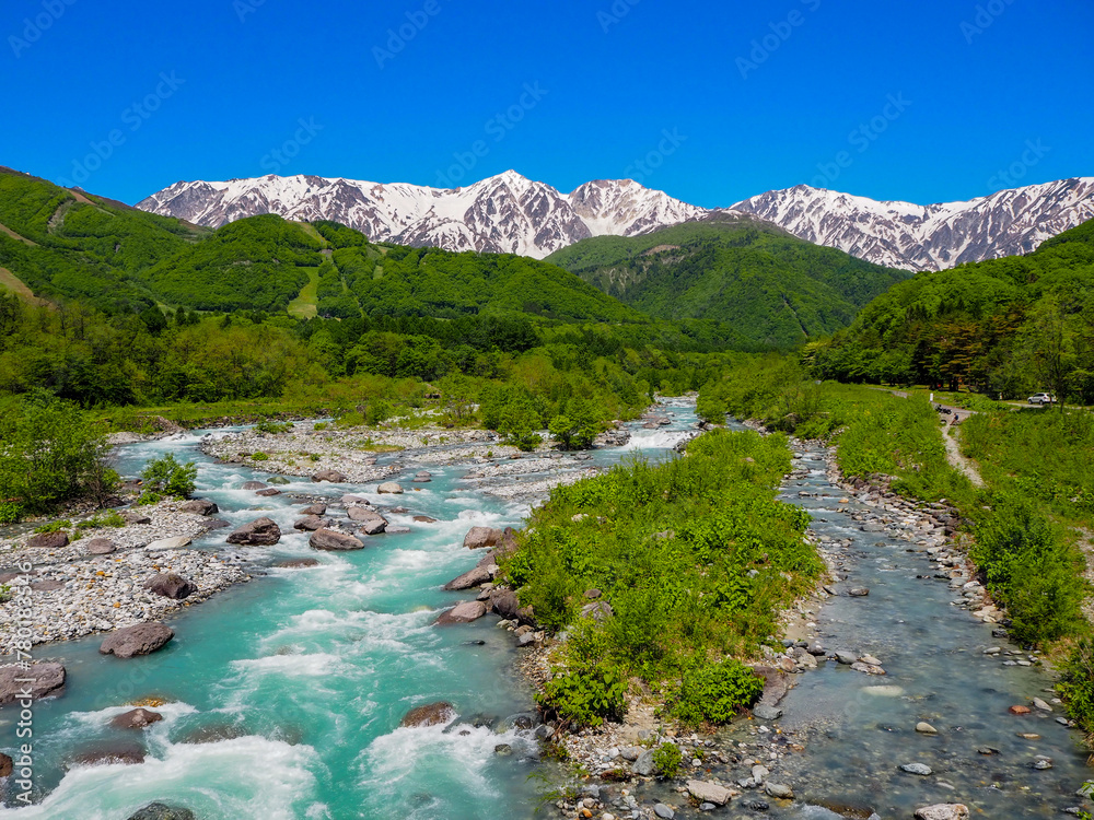 信州白馬村　北アルプスと松川　白馬三山