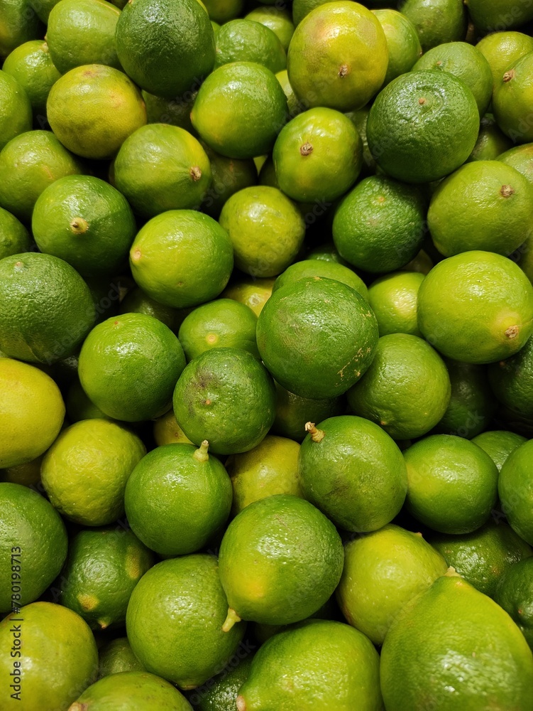 lemons at the market, limones en el mercado
lemons at the market, limones en el mercado
