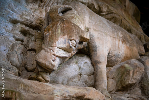 Many buddhist carving at landscape of Dazu rock carving © Tatiana Kashko