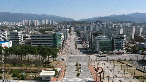 도시의 봄 the spring of the city