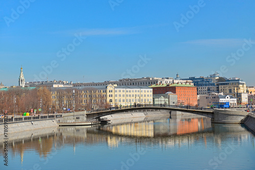 Moscow, Russia: Vodootvodny canal, Bolotnaya embankment and Luzhkov bridge